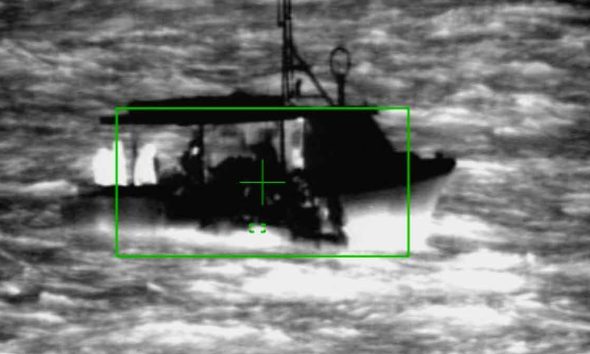 Infrared image of a fishing vessel smuggling cocaine intercepted between Venezuela and Barbados, February 3, 2026 - Forces Armées aux Antilles